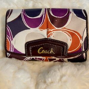 Coach trifold wallet. Fall colors!